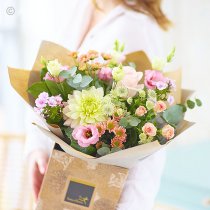 Classic Summer Bouquet Code: HHTU1 | National delivery and local delivery or collect from our shop